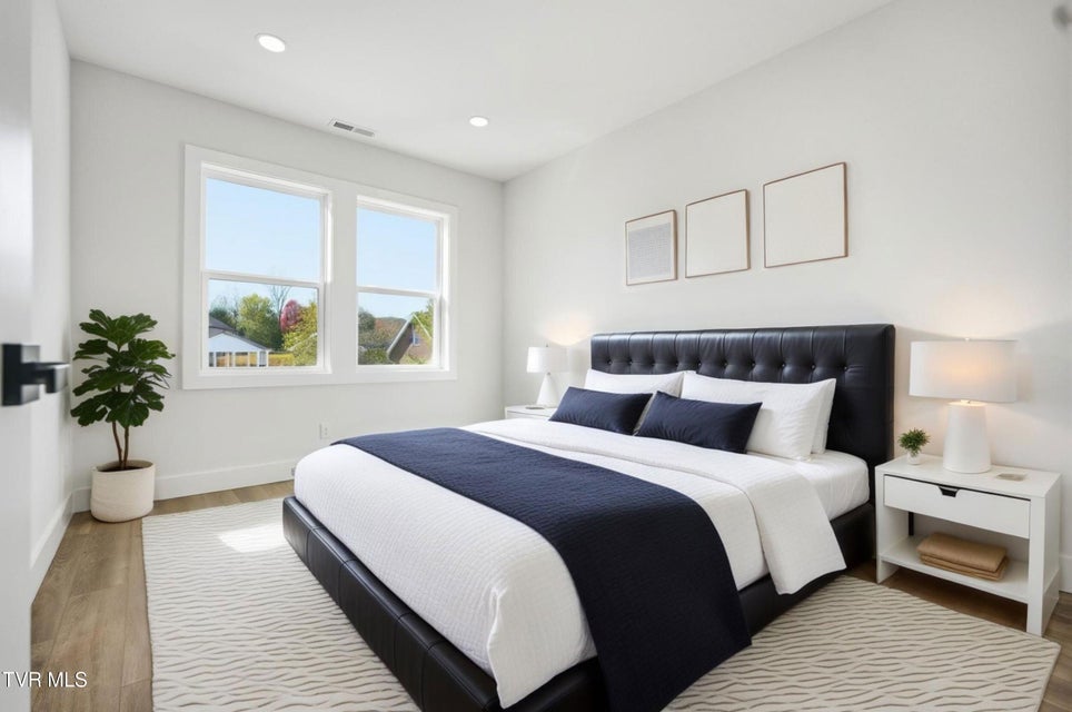 Photo #38: 1846 Top Sail Court