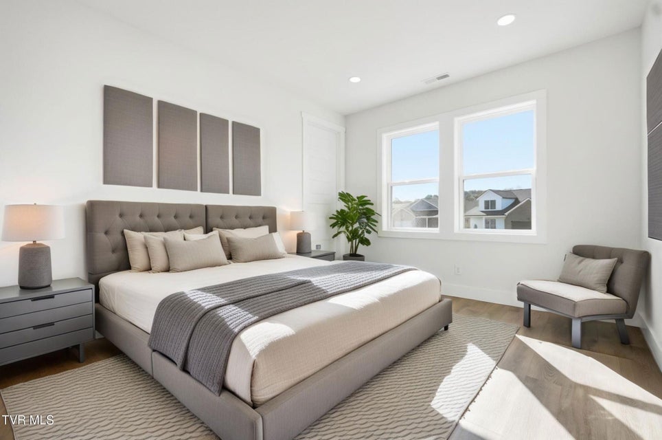 Photo #33: 1846 Top Sail Court