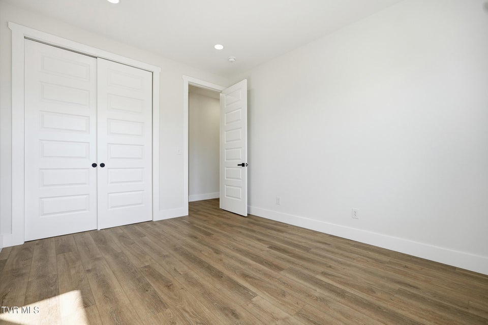 Photo #39: 1846 Top Sail Court