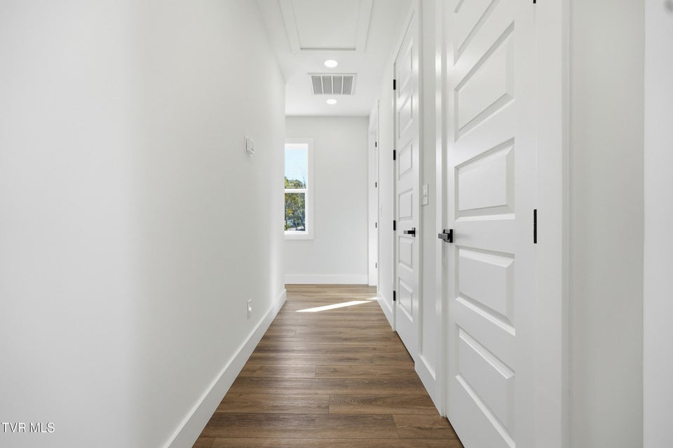 Photo #31: 1846 Top Sail Court