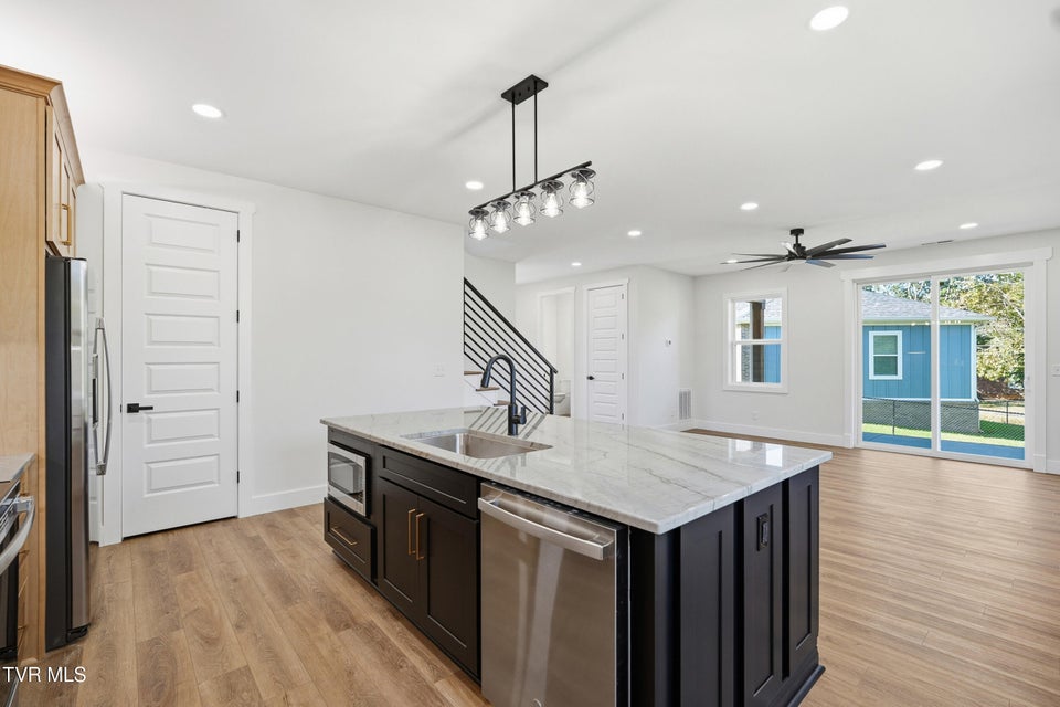 Photo #13: 1846 Top Sail Court