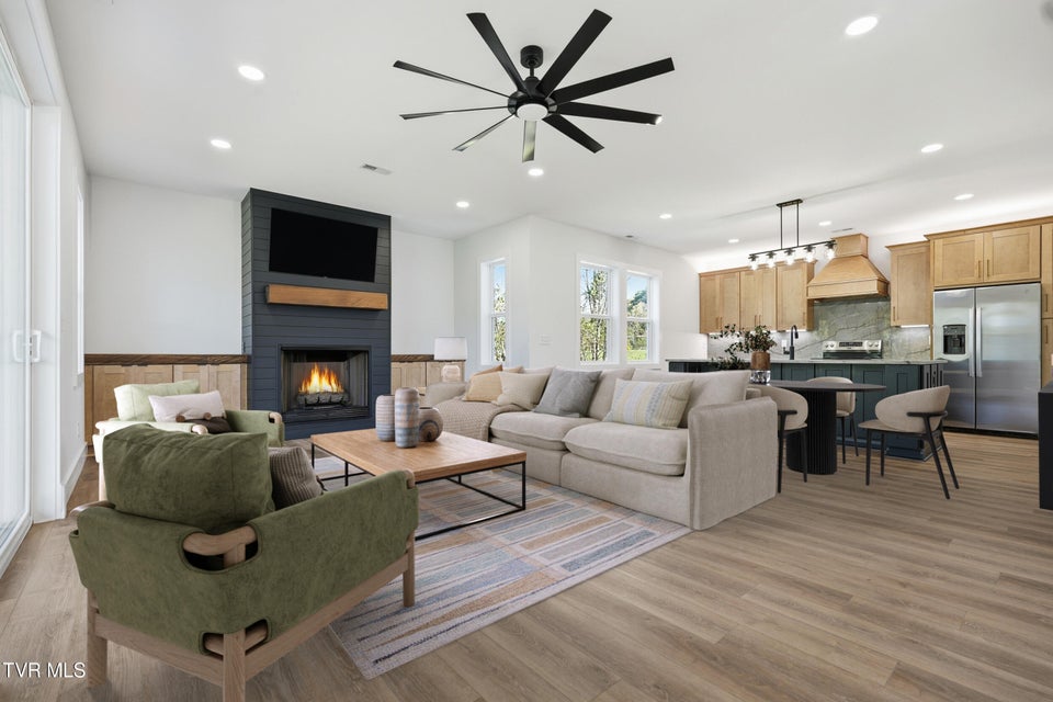 Photo #9: 1846 Top Sail Court