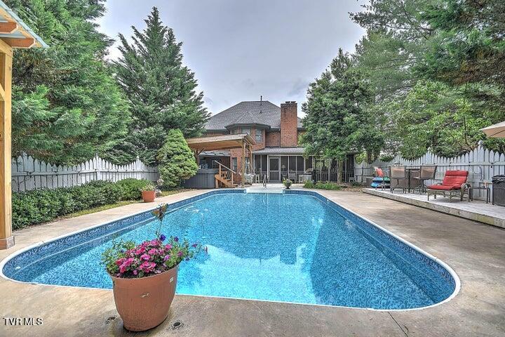 Photo #41: 1000 Rotherwood Drive