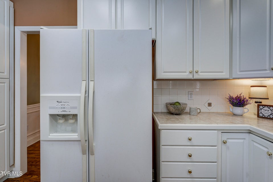 Photo #18: 2824 Berkshire Lane