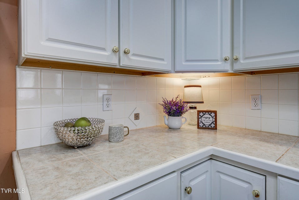 Photo #19: 2824 Berkshire Lane