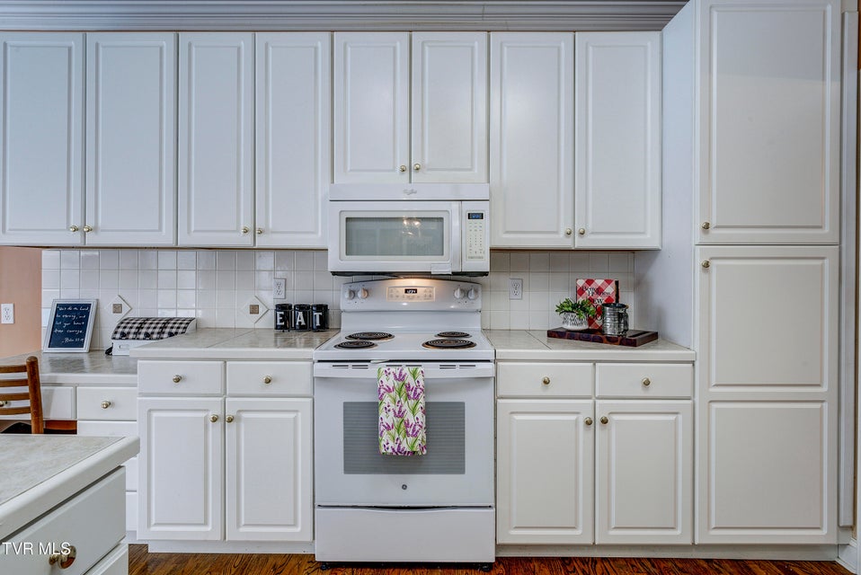 Photo #21: 2824 Berkshire Lane