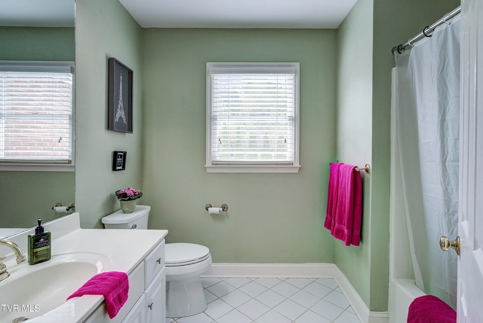 Photo #29: 2824 Berkshire Lane