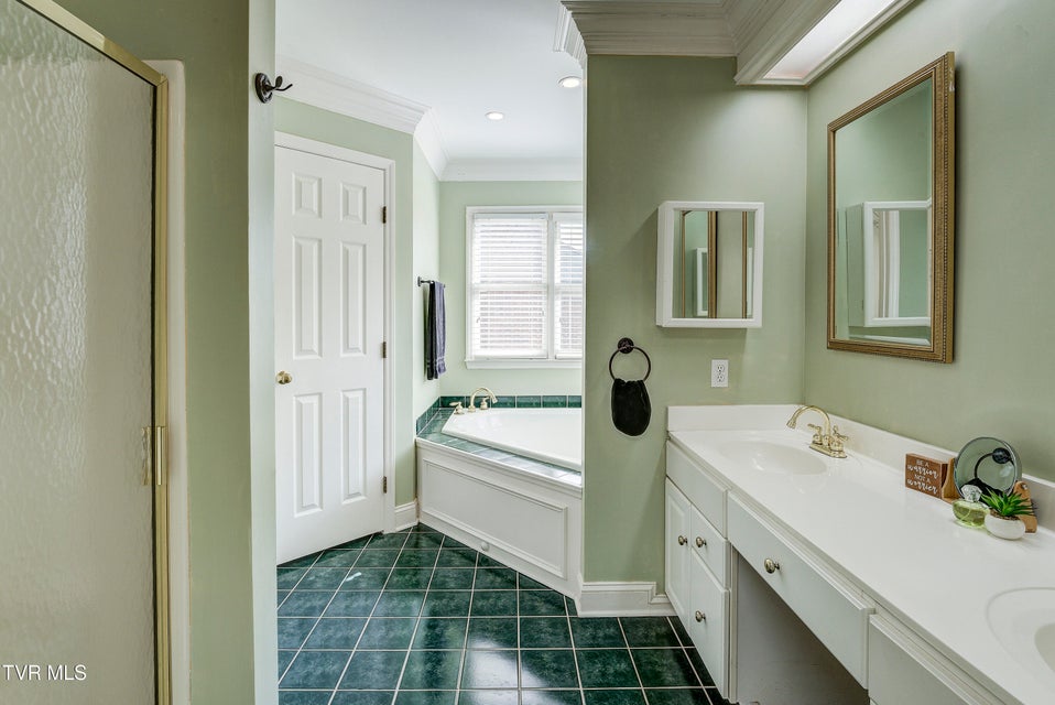 Photo #38: 2824 Berkshire Lane