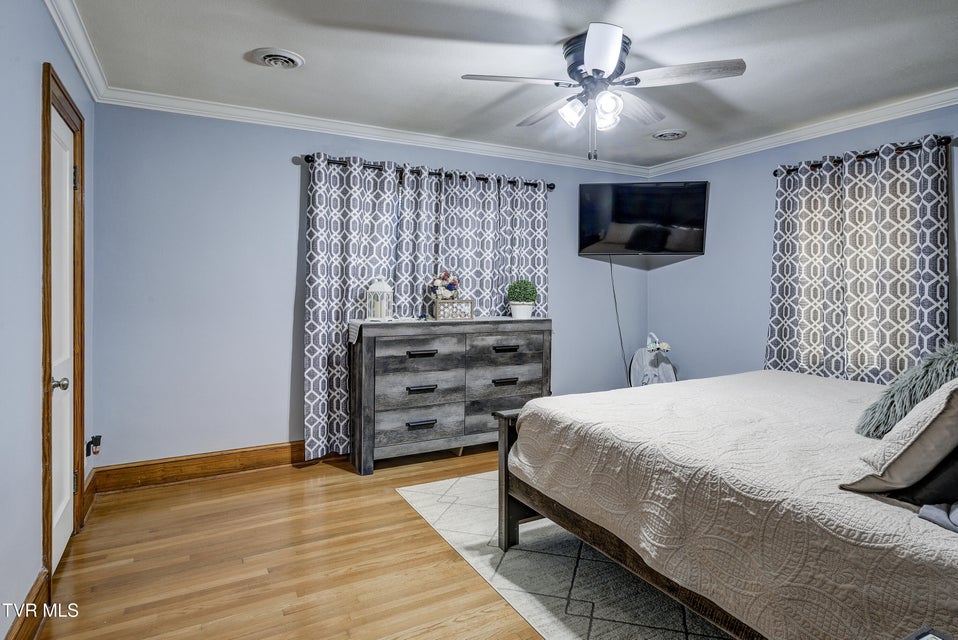 Photo #27: 1617 Tremont Avenue