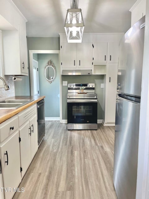 Photo #3: 2713 Highway 81 