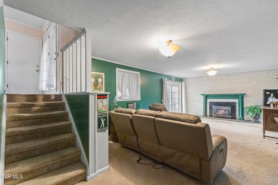 Photo #3: 1814 Brentwood Drive