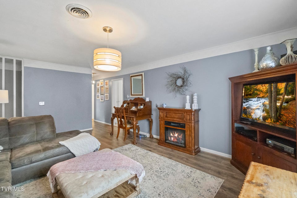 Photo #12: 1814 Brentwood Drive