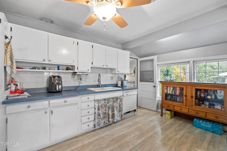 Photo #16: 1814 Brentwood Drive