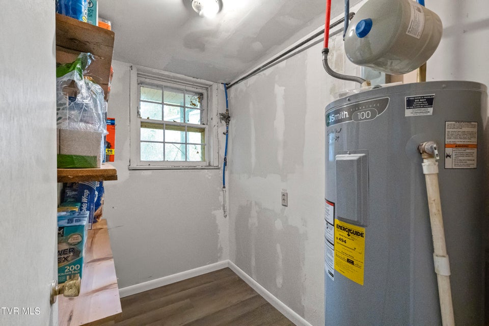 Photo #36: 1814 Brentwood Drive