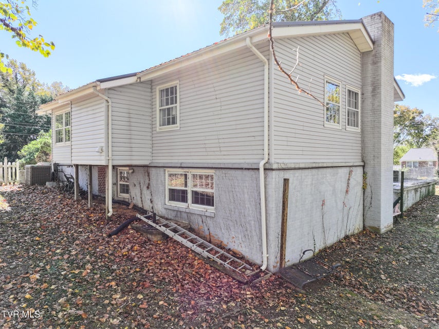 Photo #37: 1814 Brentwood Drive