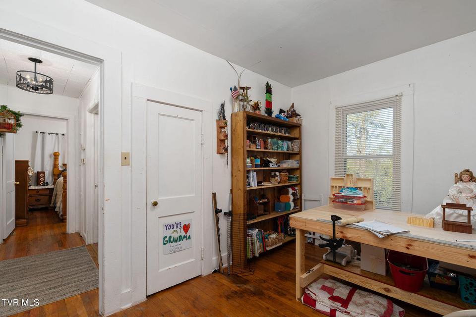 Photo #15: 811 Crescent Street