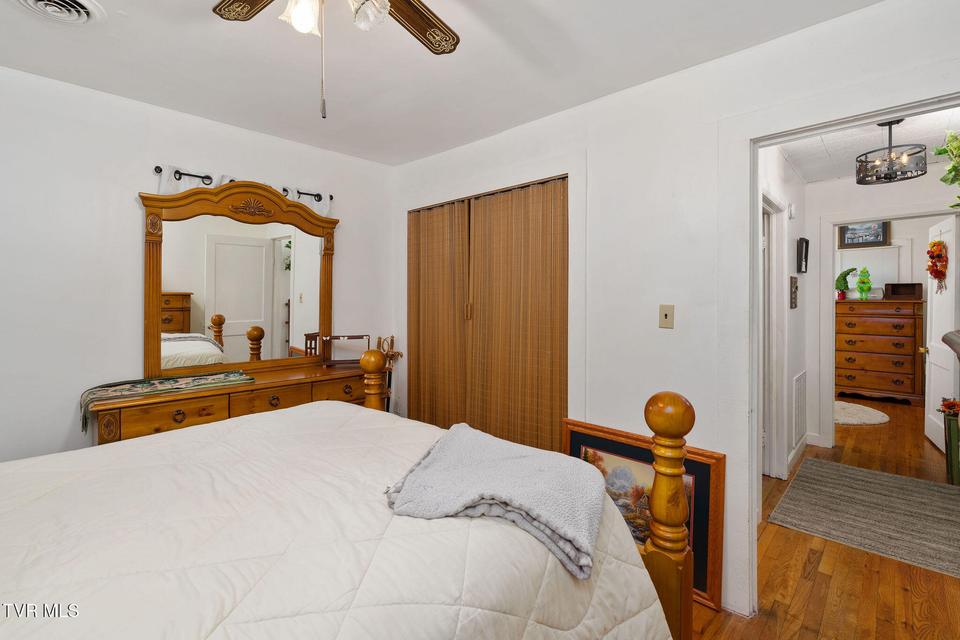 Photo #18: 811 Crescent Street