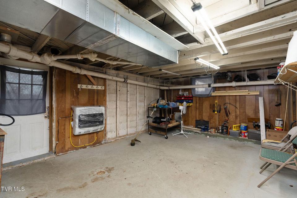 Photo #28: 811 Crescent Street