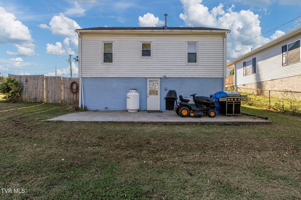 Photo #32: 811 Crescent Street