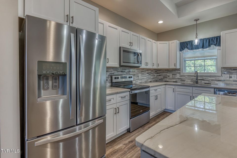 Photo #18: 168 County Farm Road