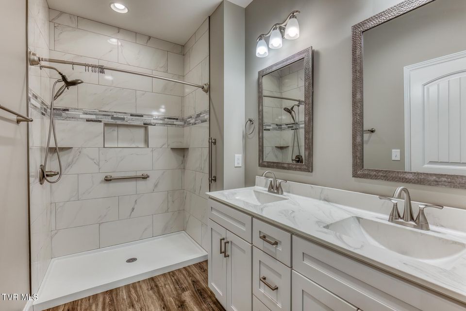 Photo #23: 168 County Farm Road