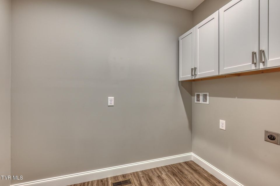 Photo #25: 168 County Farm Road