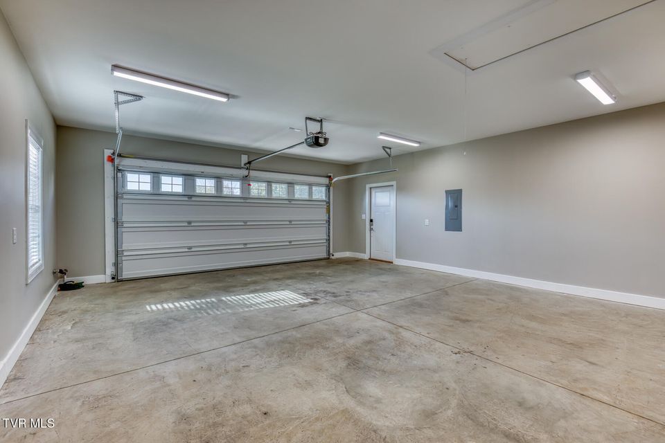 Photo #33: 168 County Farm Road