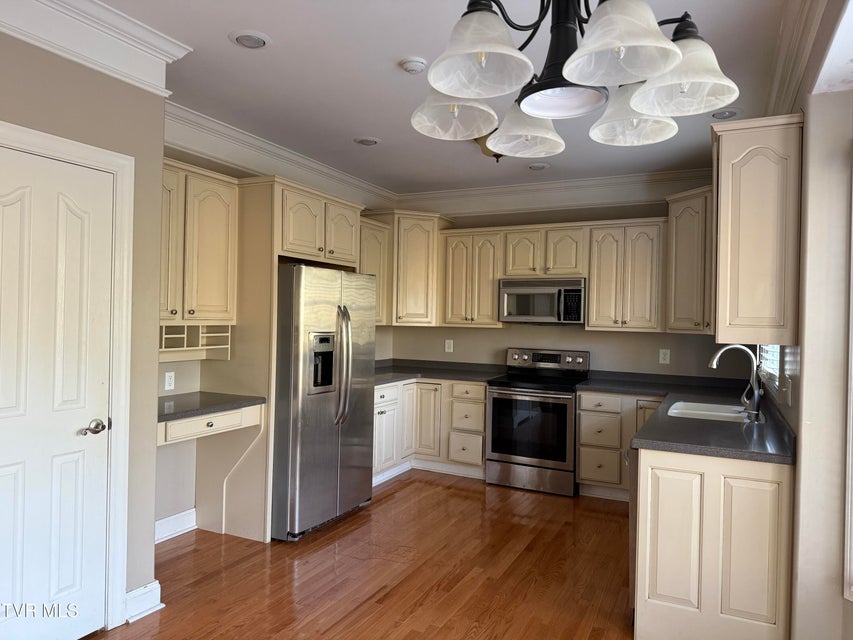 Photo #12: 128 Southridge Drive