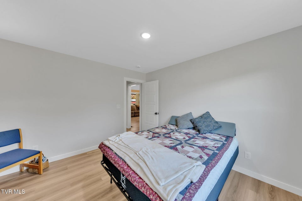 Photo #31: 4011 Neighborly Way