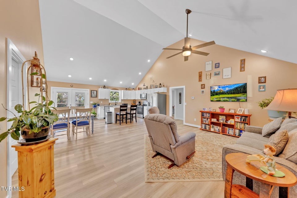 Photo #17: 4011 Neighborly Way