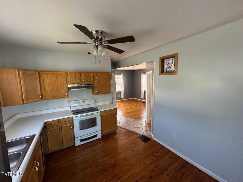 Photo #2: 1901 Anderson Street