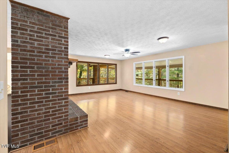 Photo #33: 133 Hickory Hollow Road