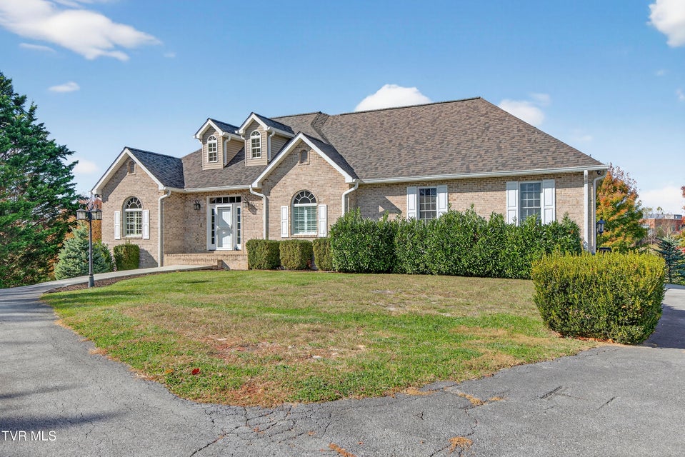 Photo #2: 625 Locust Street