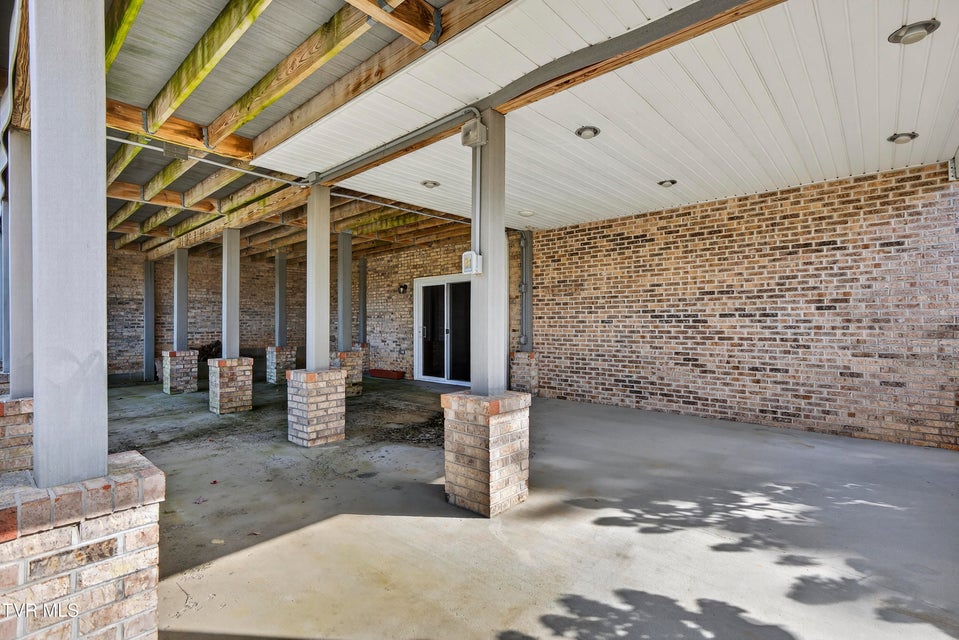 Photo #14: 625 Locust Street