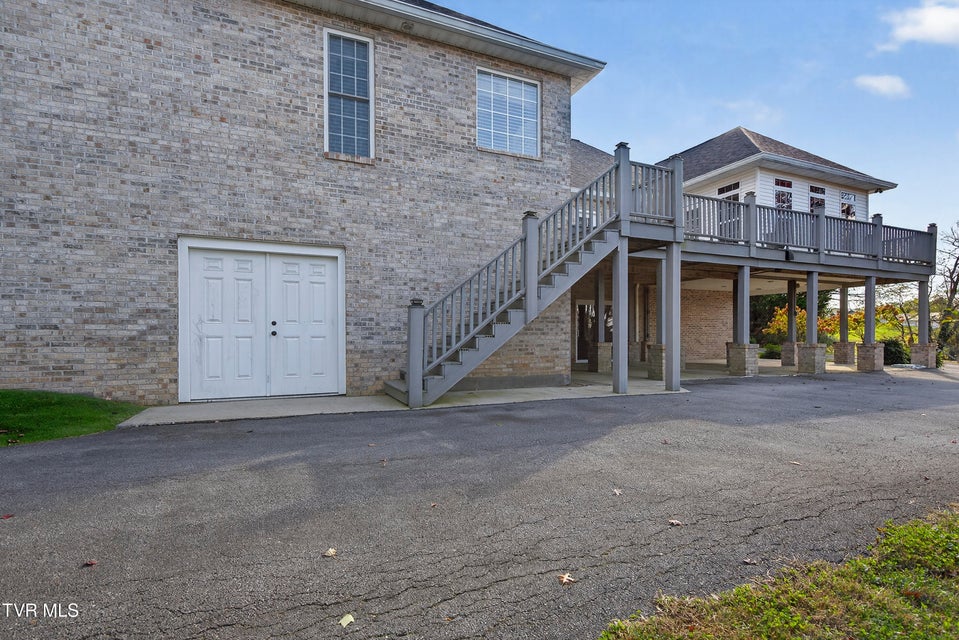 Photo #18: 625 Locust Street