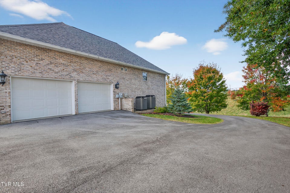 Photo #22: 625 Locust Street