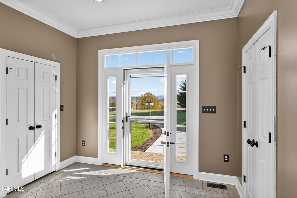 Photo #25: 625 Locust Street