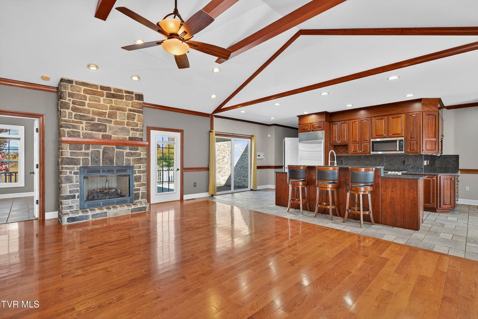 Photo #26: 625 Locust Street