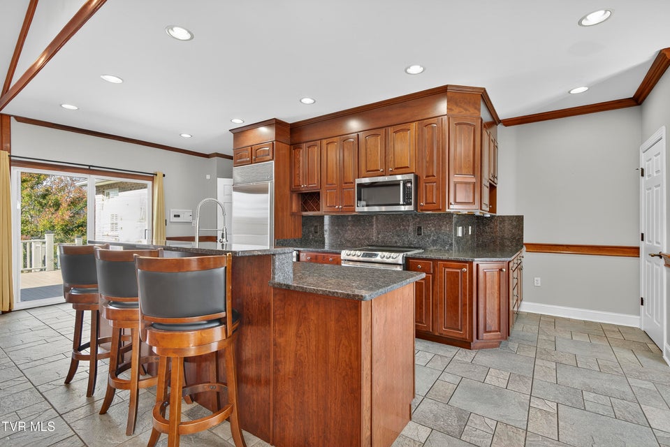 Photo #28: 625 Locust Street