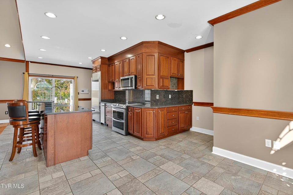 Photo #30: 625 Locust Street