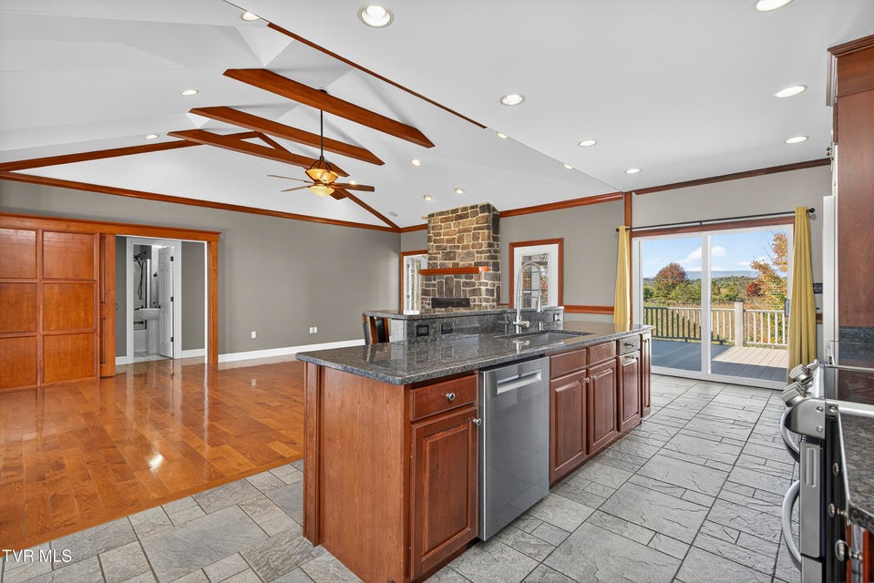 Photo #31: 625 Locust Street