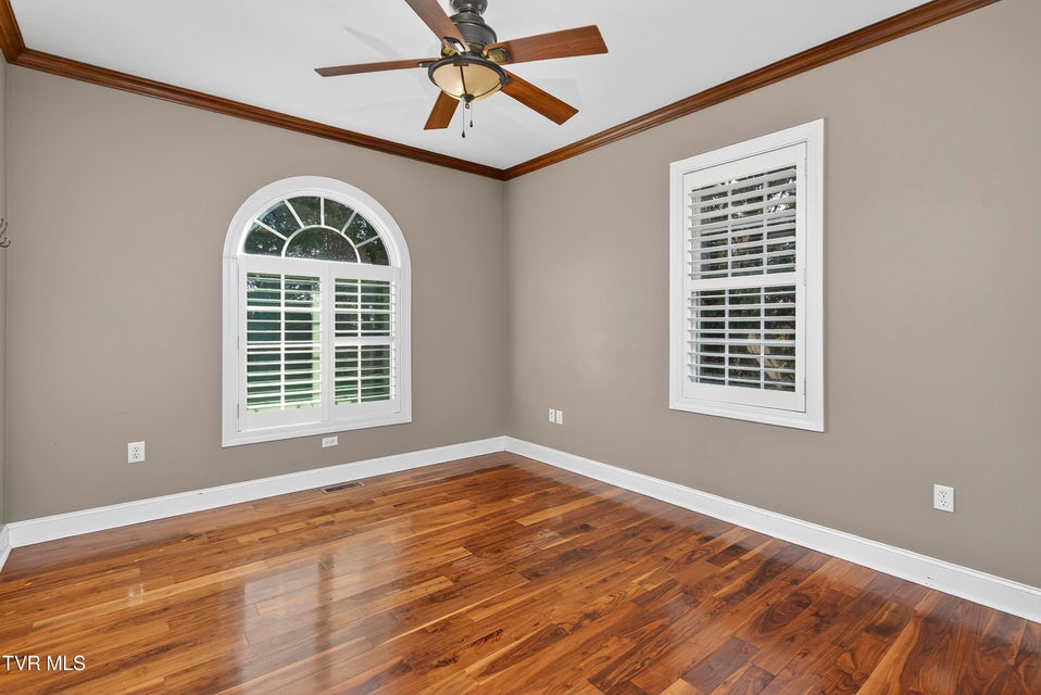 Photo #37: 625 Locust Street