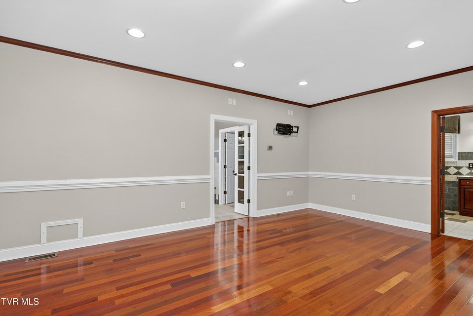 Photo #43: 625 Locust Street