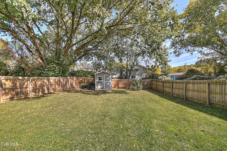 Photo #24: 722 Watauga Avenue