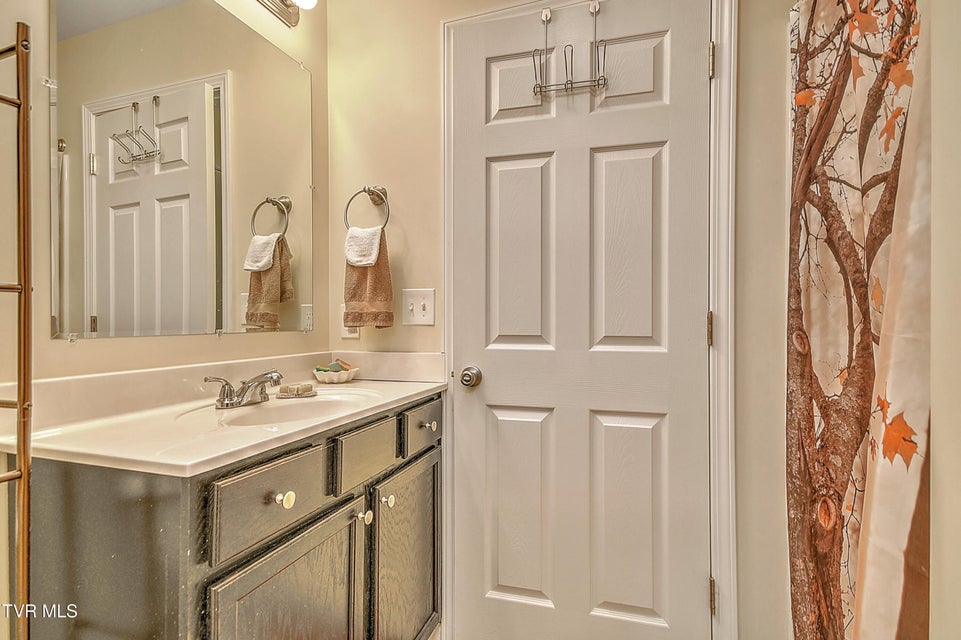 Photo #20: 722 Watauga Avenue