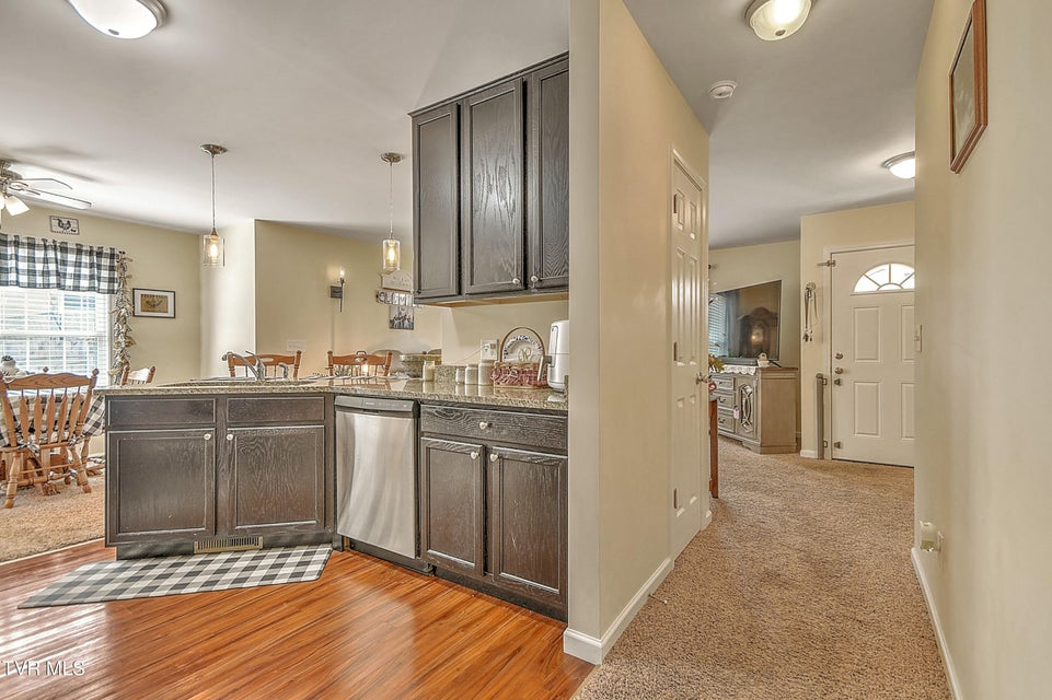 Photo #11: 722 Watauga Avenue