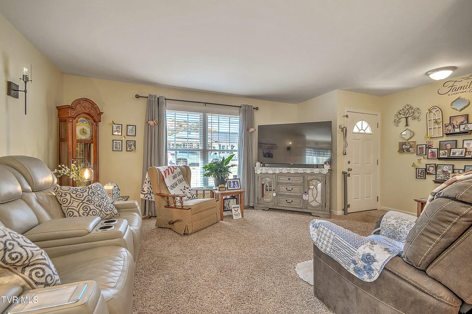 Photo #3: 722 Watauga Avenue