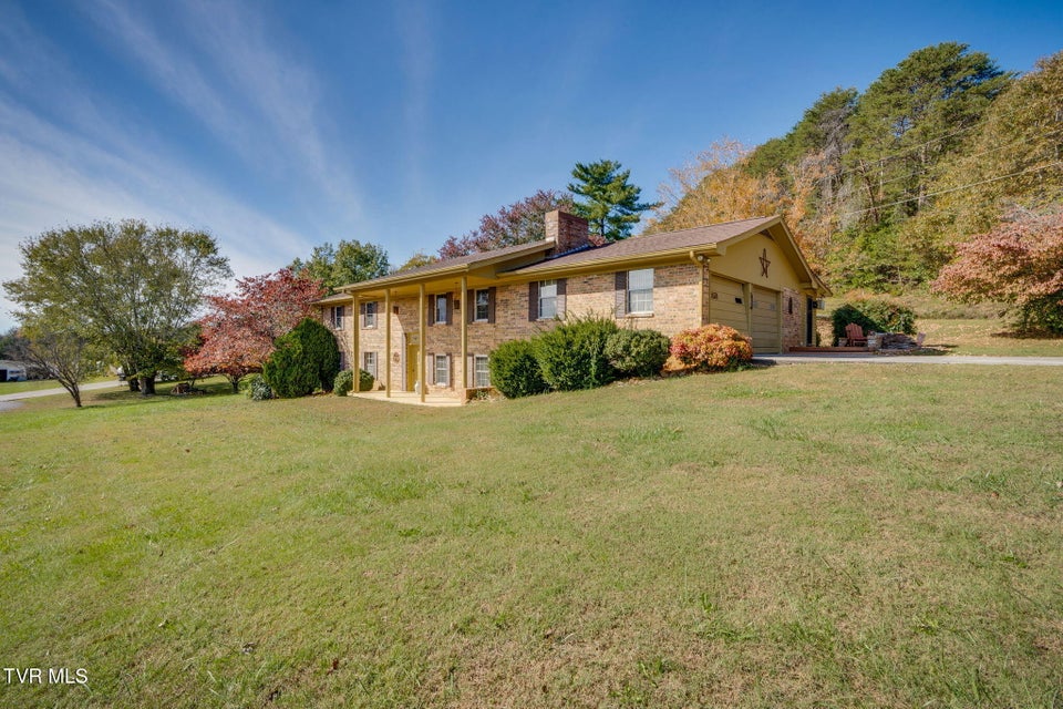 Photo #3: 402 Cherokee Lane