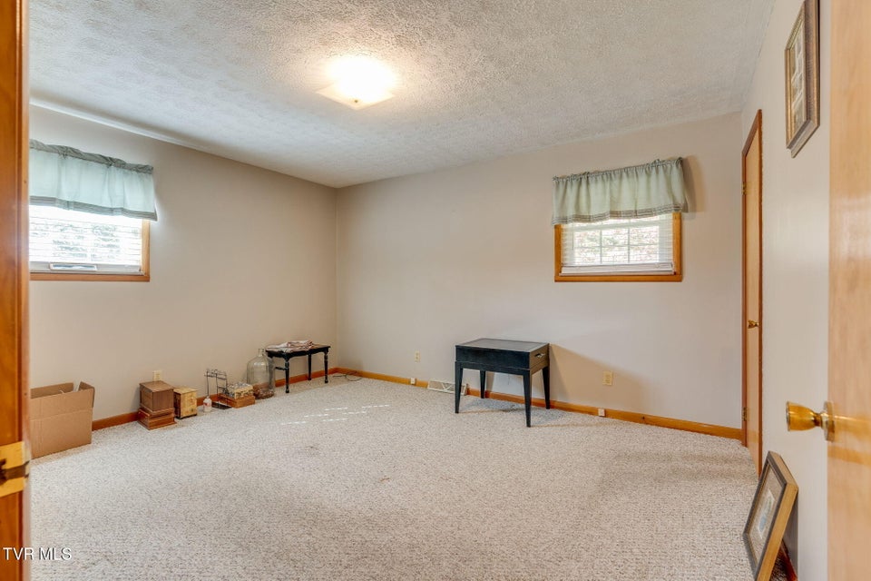 Photo #11: 402 Cherokee Lane