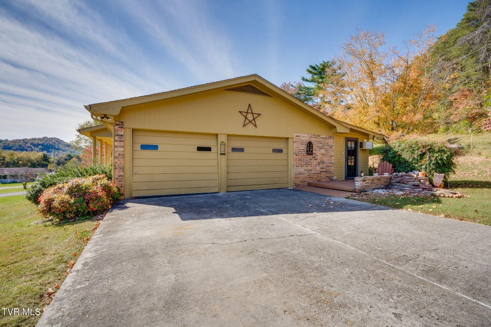 Photo #24: 402 Cherokee Lane